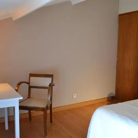 Balzac, 3 Pieces, 4 Personnes - Fr-1-653-123 Casa de Férias
